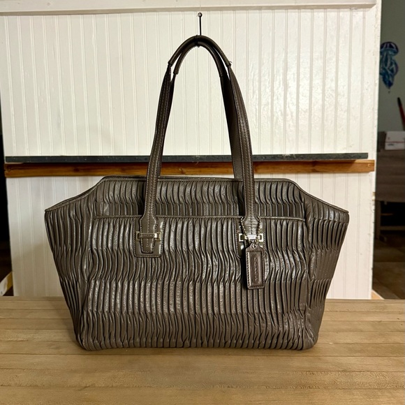 Coach Taylor Gray Gathered Leather Alexis Carryall Satchel Bag - Picture 1 of 10